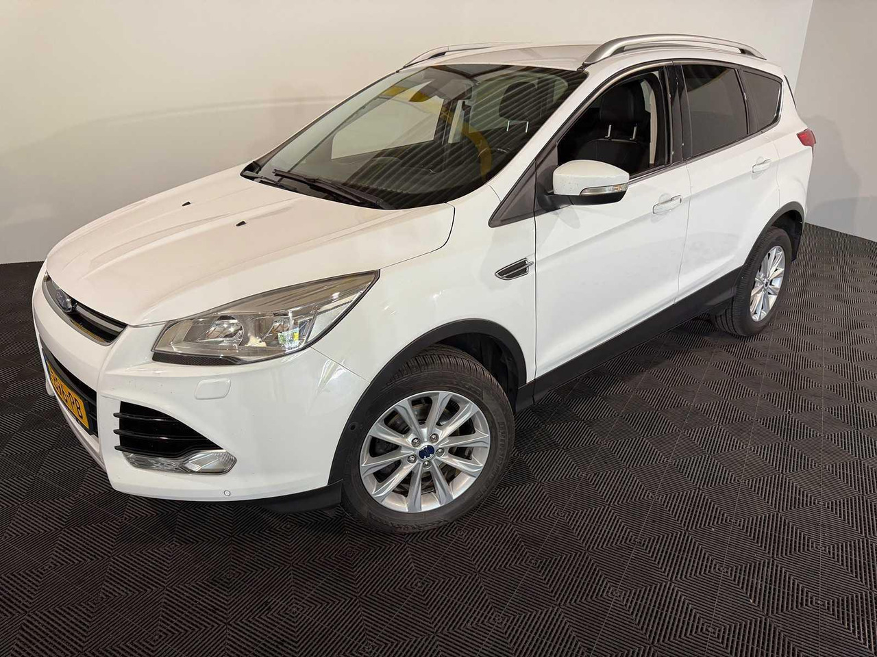 Ford Kuga 1.5 Titanium | 2015 | 175.571 km | K-396-PB - SUV/ Todoterreno: foto 1 Ford Kuga 1.5 Titanium | 2015 | 175.571 km | K-396-PB - SUV/ Todoterreno: foto 1