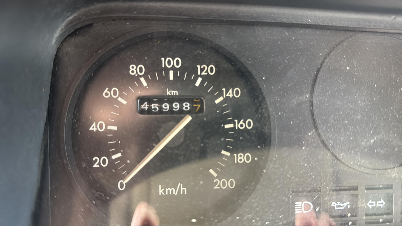 Ford Transit | Kampeerauto | Diesel E190DEF | 1994 | 45.998 km | HTRP53 | Geen oordeel - Coche: foto 4 Ford Transit | Kampeerauto | Diesel E190DEF | 1994 | 45.998 km | HTRP53 | Geen oordeel - Coche: foto 4