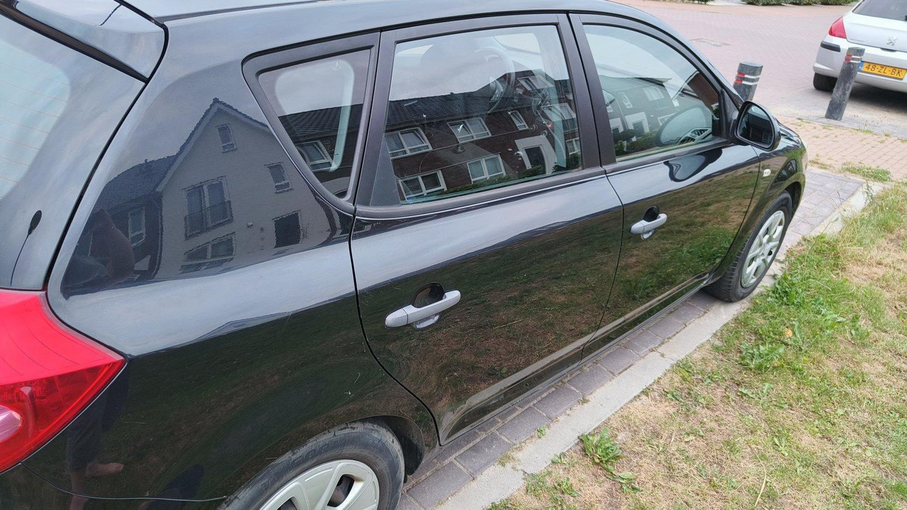 Kia cee'd | 1.6 X-tra | 2007 | 348.934km | 52-XK-JL - Hatchback: foto 5 Kia cee'd | 1.6 X-tra | 2007 | 348.934km | 52-XK-JL - Hatchback: foto 5