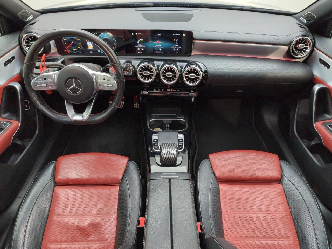 Mercedes-Benz A-klasse 200 Premium Plus | 2019 | 143.125 km | Automaat | L482SB | NAP: Geen oordeel - Sedan: foto 5 Mercedes-Benz A-klasse 200 Premium Plus | 2019 | 143.125 km | Automaat | L482SB | NAP: Geen oordeel - Sedan: foto 5