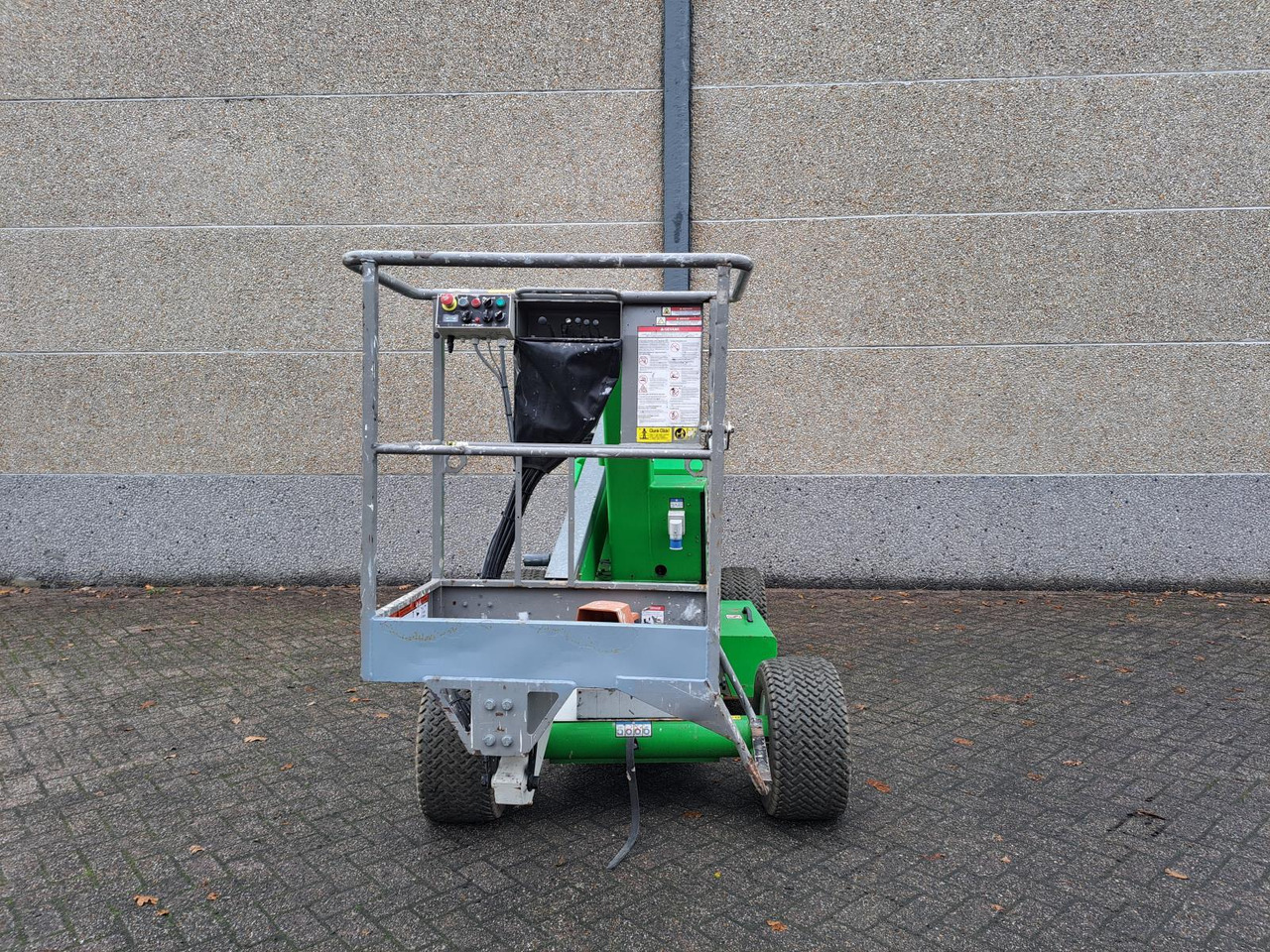 Niftylift HR12 Telescoophoogwerker DE Bi-Energy/Hybride 2WD 12m 2017 - Plataforma elevadora: foto 2 Niftylift HR12 Telescoophoogwerker DE Bi-Energy/Hybride 2WD 12m 2017 - Plataforma elevadora: foto 2
