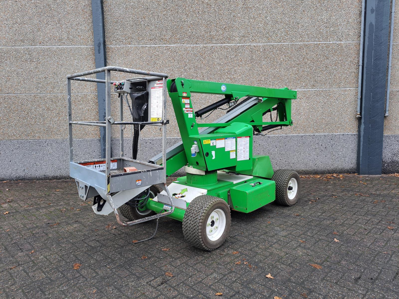 Niftylift HR12 Telescoophoogwerker DE Bi-Energy/Hybride 2WD 12m 2017 - Plataforma elevadora: foto 1 Niftylift HR12 Telescoophoogwerker DE Bi-Energy/Hybride 2WD 12m 2017 - Plataforma elevadora: foto 1