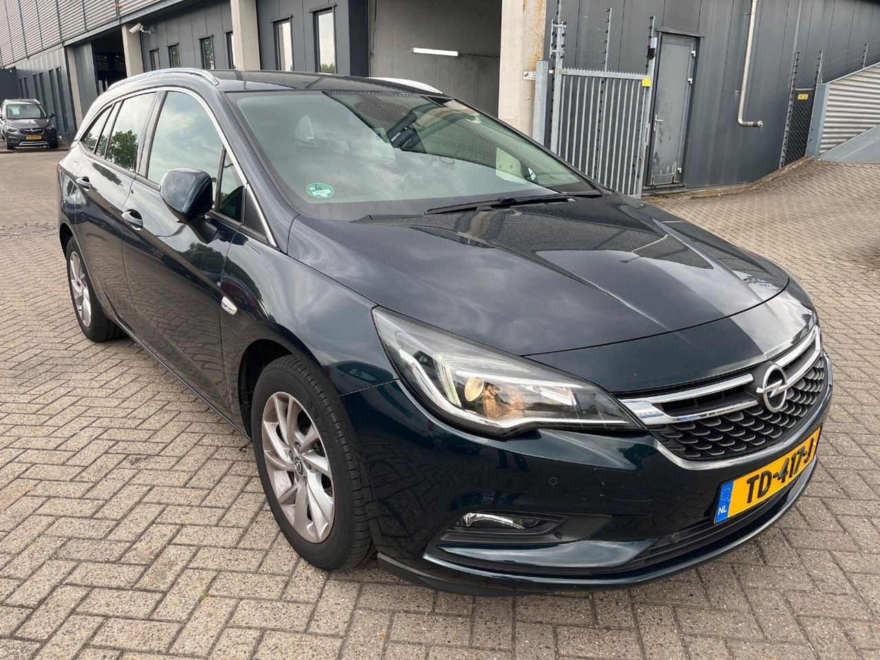 Opel Astra Sports Tourer 1.4 Business Executive | 2018 | 117.848 km | TD417J | NAP: Logisch - Coche: foto 2 Opel Astra Sports Tourer 1.4 Business Executive | 2018 | 117.848 km | TD417J | NAP: Logisch - Coche: foto 2