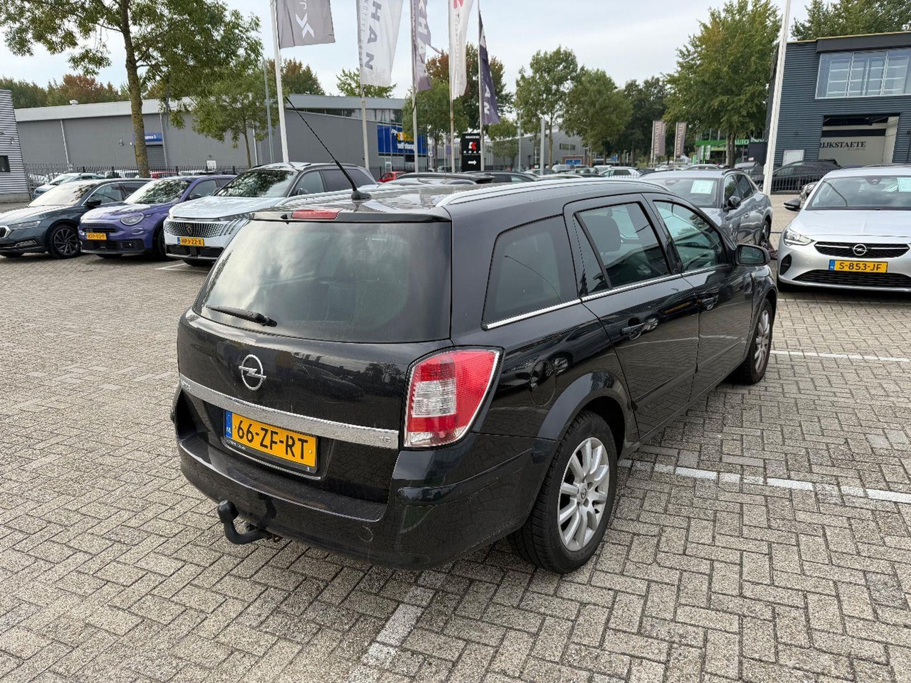 Opel Astra Wagon 1.6 Executive | 2008 | 202.165 km | 66ZFRT | NAP: Logisch - Coche: foto 4 Opel Astra Wagon 1.6 Executive | 2008 | 202.165 km | 66ZFRT | NAP: Logisch - Coche: foto 4