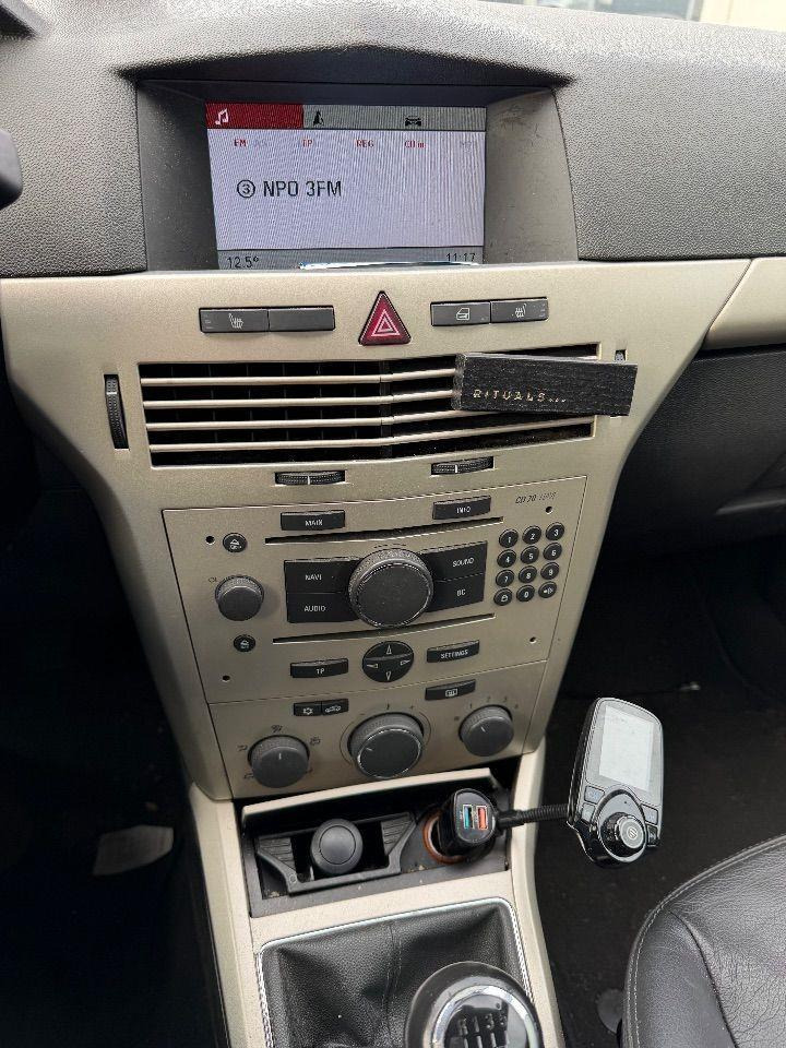 Opel Astra Wagon 1.6 Executive | 2008 | 202.165 km | 66ZFRT | NAP: Logisch - Coche: foto 5 Opel Astra Wagon 1.6 Executive | 2008 | 202.165 km | 66ZFRT | NAP: Logisch - Coche: foto 5