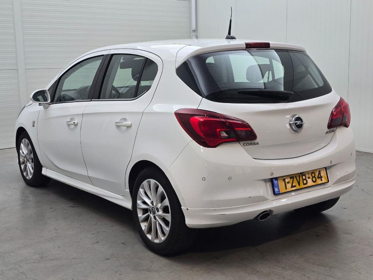 Opel Corsa 1.0 Turbo Cosmo | 2015 | 187.138 km | 1ZVB84 | NAP: Logisch - Hatchback: foto 3 Opel Corsa 1.0 Turbo Cosmo | 2015 | 187.138 km | 1ZVB84 | NAP: Logisch - Hatchback: foto 3