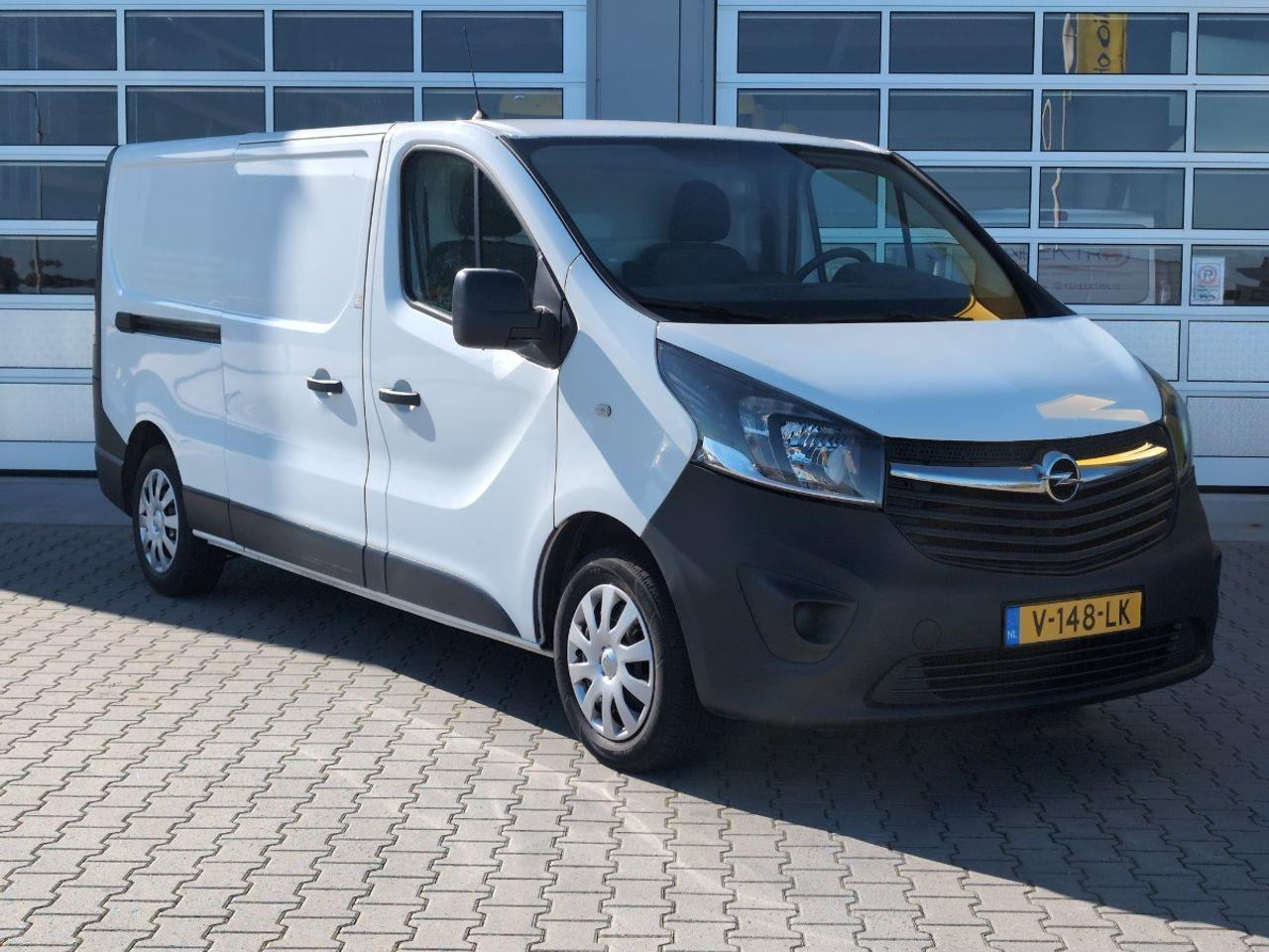 Opel Vivaro 1.6 CDTI L2H1 Edition | 2018 | 167.083 km | V148LK | NAP: Logisch - Otros maquinaria: foto 2 Opel Vivaro 1.6 CDTI L2H1 Edition | 2018 | 167.083 km | V148LK | NAP: Logisch - Otros maquinaria: foto 2