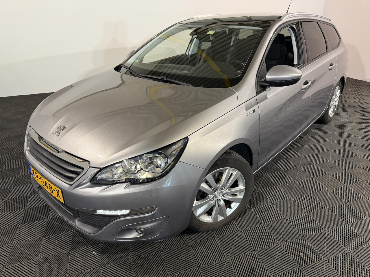Peugeot | 308 SW | 1.2 PureTech Style | 2016 | 143.450 km | KP048X | Logisch - Coche: foto 1 Peugeot | 308 SW | 1.2 PureTech Style | 2016 | 143.450 km | KP048X | Logisch - Coche: foto 1