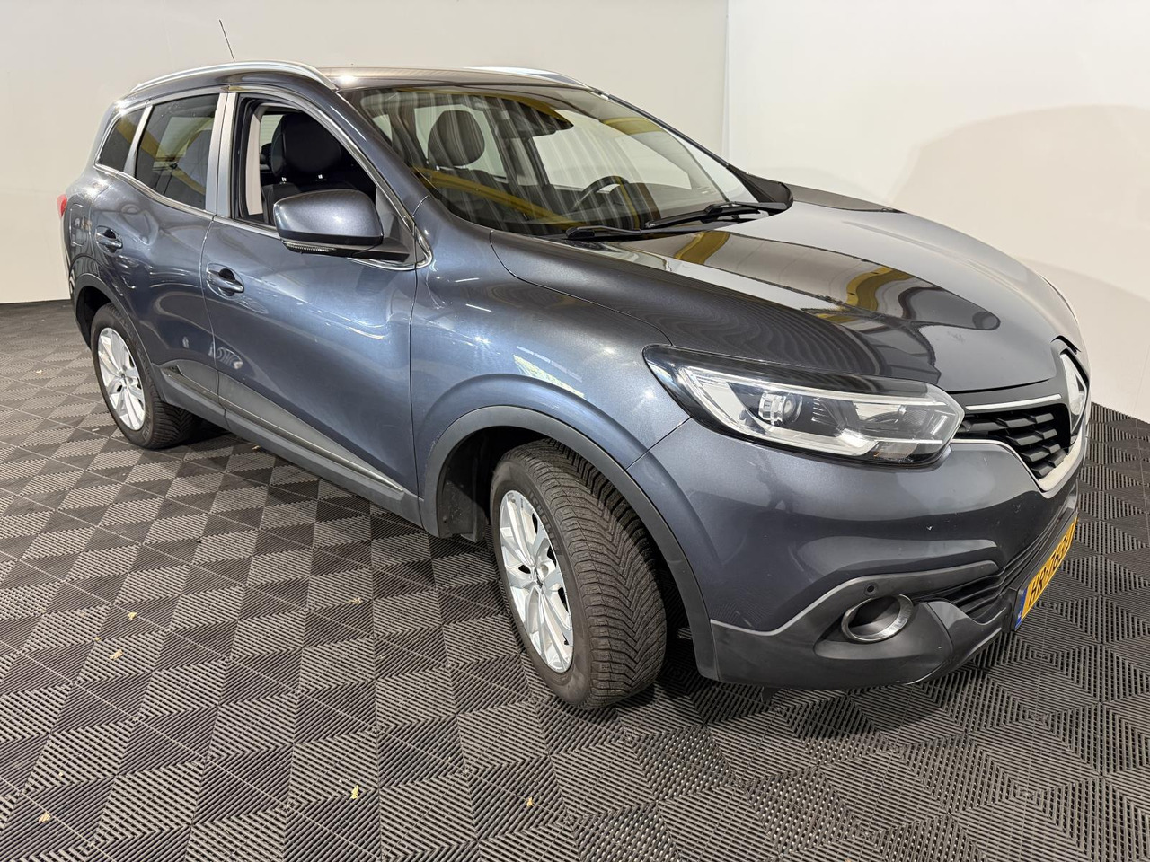 Renault | Kadjar | 1.2 TCe Intens | 2015 | 187.621 km | HR763J | Logisch - SUV/ Todoterreno: foto 5 Renault | Kadjar | 1.2 TCe Intens | 2015 | 187.621 km | HR763J | Logisch - SUV/ Todoterreno: foto 5