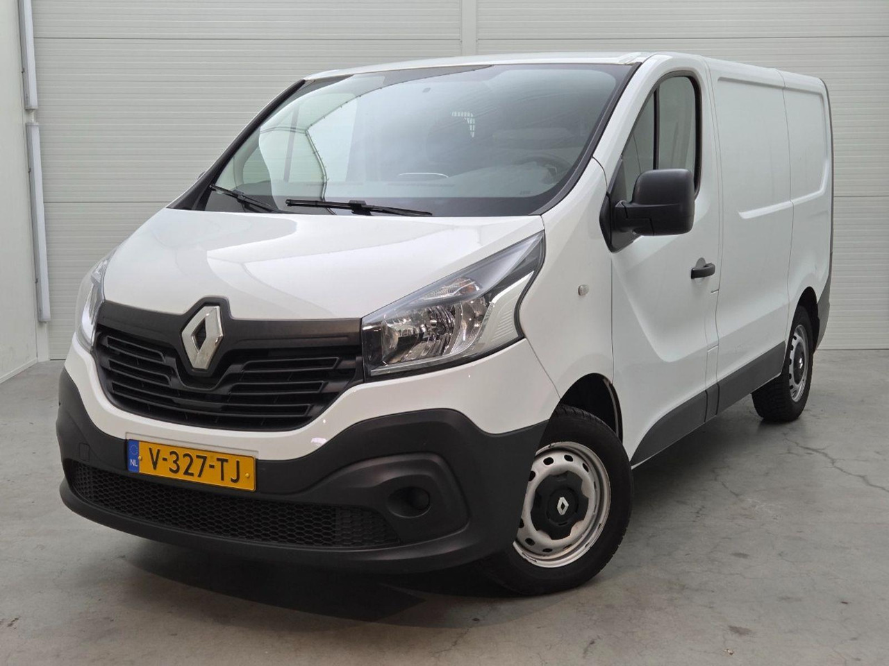 Renault Trafic 1.6 dCi T29 L1H1 Comfort Energy | 2018 | 188.221 km | V327TJ | NAP: Logisch - Furgón: foto 1 Renault Trafic 1.6 dCi T29 L1H1 Comfort Energy | 2018 | 188.221 km | V327TJ | NAP: Logisch - Furgón: foto 1