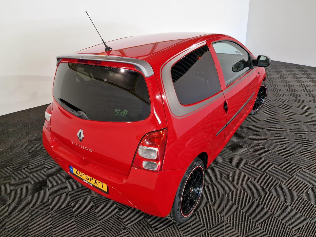 Renault Twingo 1.2-16V Collection 20-SPX-1 149.179 km - Coche: foto 4 Renault Twingo 1.2-16V Collection 20-SPX-1 149.179 km - Coche: foto 4