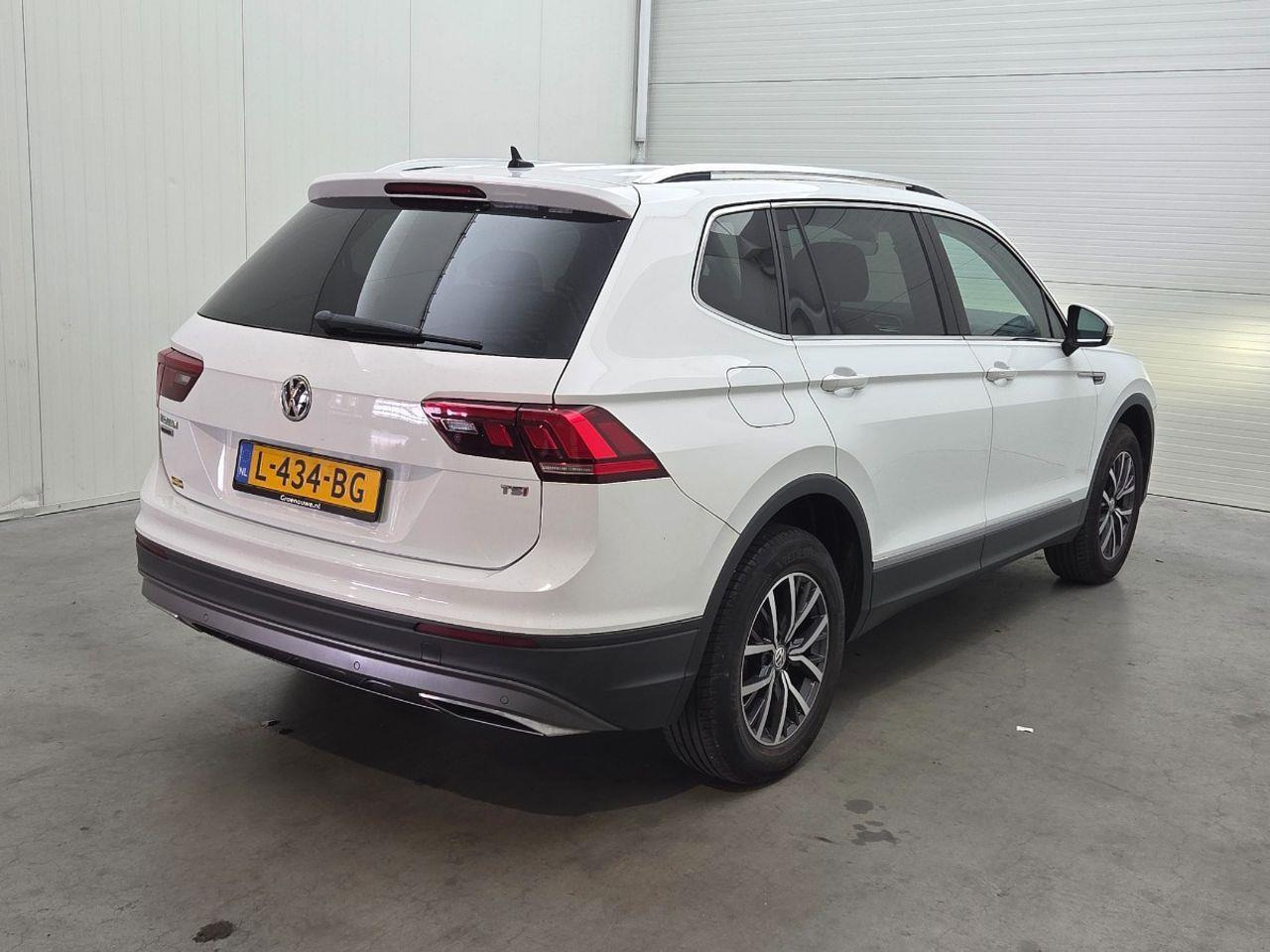 Volkswagen Tiguan Allspace 1.4 TSI Comfortline 7p. | 2018 | 61.180 km | L434BG | NAP: Geen oordeel - SUV/ Todoterreno: foto 4 Volkswagen Tiguan Allspace 1.4 TSI Comfortline 7p. | 2018 | 61.180 km | L434BG | NAP: Geen oordeel - SUV/ Todoterreno: foto 4