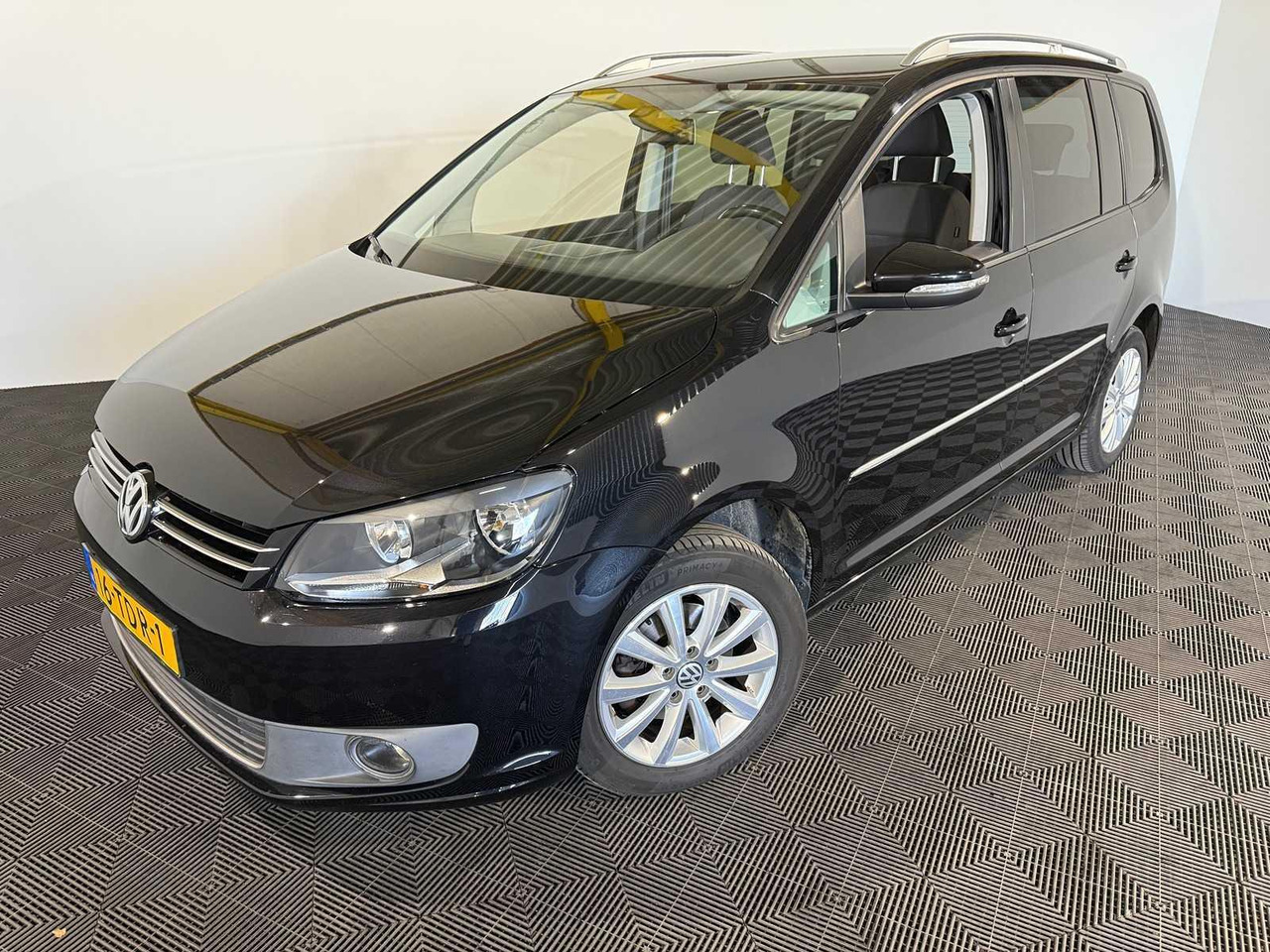 Volkswagen Touran 1.2 TSI Highline BlueMotion 16-TDR-1 249.487 km - Coche: foto 1 Volkswagen Touran 1.2 TSI Highline BlueMotion 16-TDR-1 249.487 km - Coche: foto 1