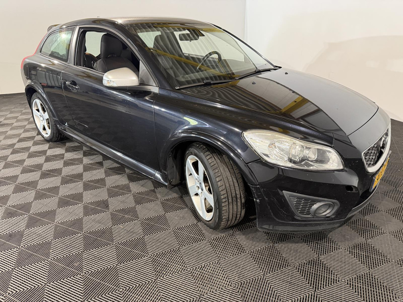 Volvo C30 1.6 R-Edition | 2010 | 284.821 km | 41-LXP-2 - Hatchback: foto 3 Volvo C30 1.6 R-Edition | 2010 | 284.821 km | 41-LXP-2 - Hatchback: foto 3
