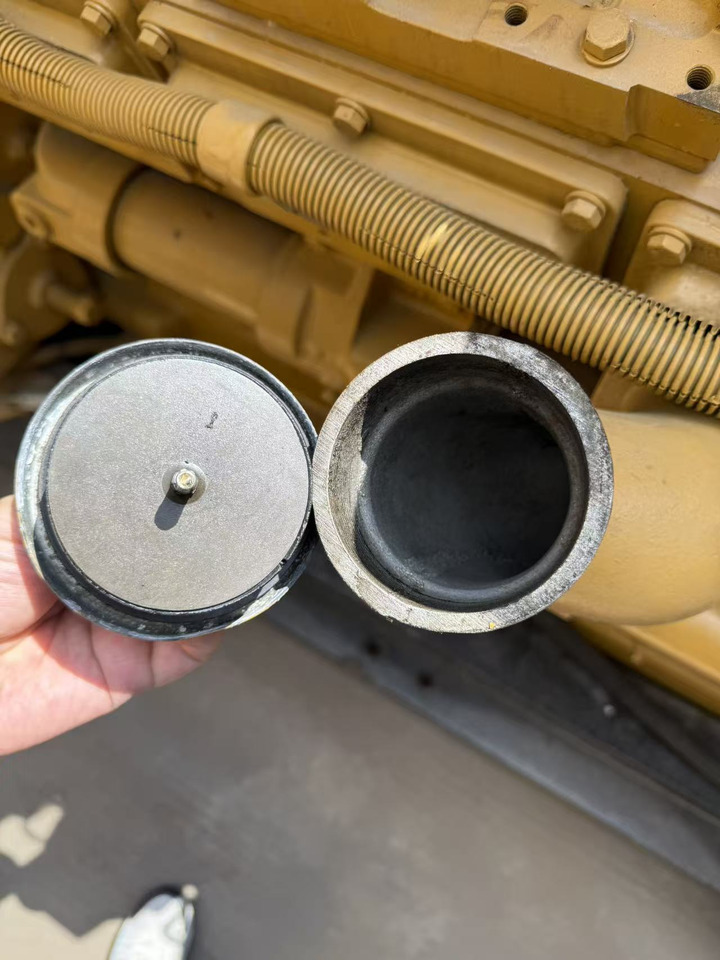 CATPILLAR. 3512 - Herramienta/ Equipo: foto 4 CATPILLAR. 3512 - Herramienta/ Equipo: foto 4