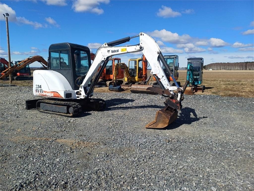 Bobcat 334 kallistajalla - Miniexcavadora: foto 4 Bobcat 334 kallistajalla - Miniexcavadora: foto 4