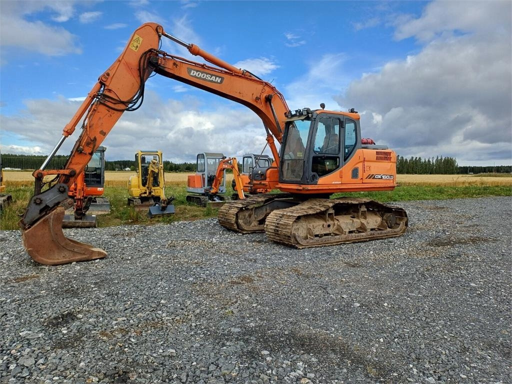 Doosan DX160LC Metsä alustalla - Excavadora de cadenas: foto 1 Doosan DX160LC Metsä alustalla - Excavadora de cadenas: foto 1