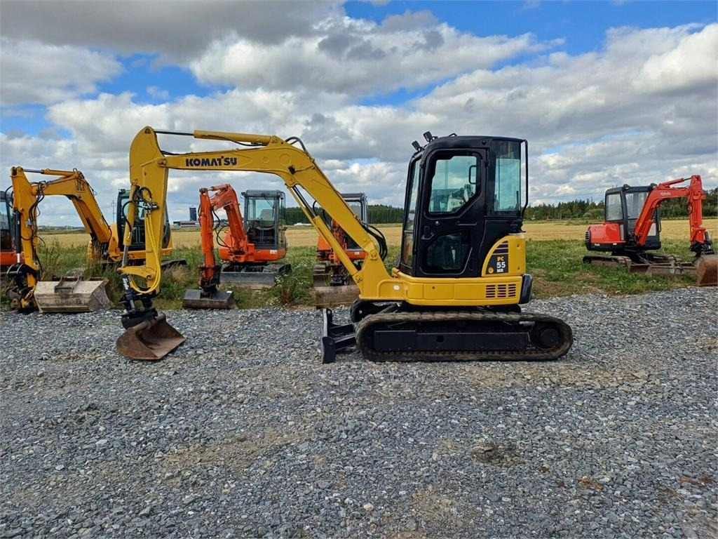 Komatsu PC55mr2 kallistuvalla liittimellä - Miniexcavadora: foto 2 Komatsu PC55mr2 kallistuvalla liittimellä - Miniexcavadora: foto 2