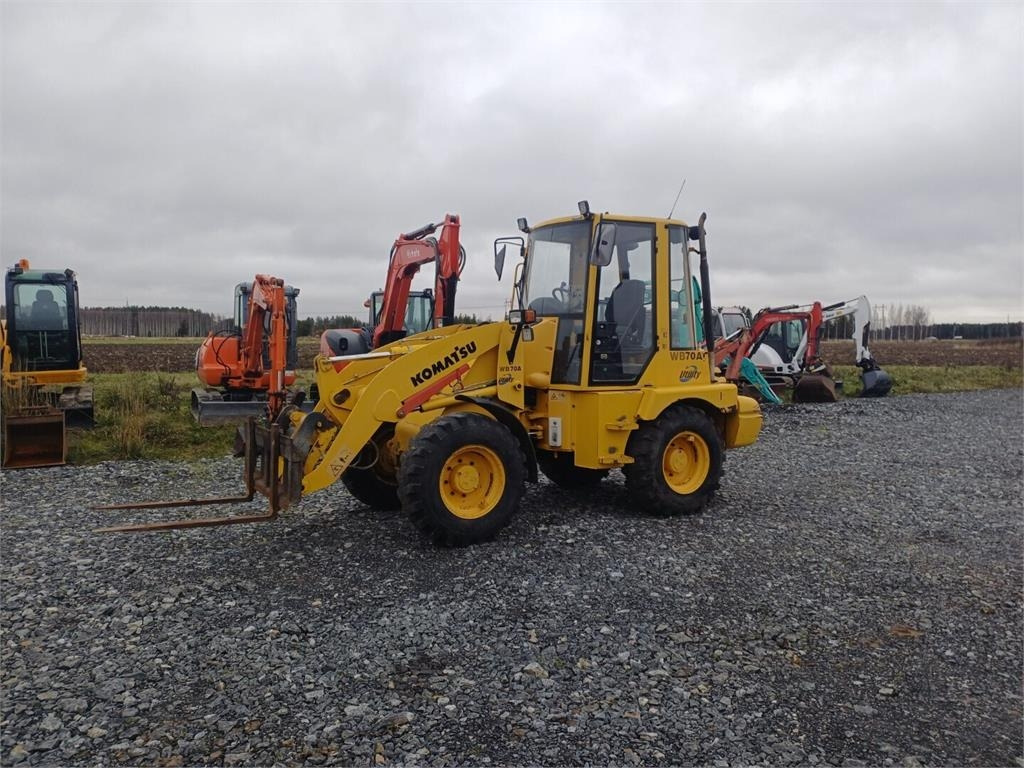 Komatsu WB70A Pyöräkuormaaja - Cargadora de ruedas: foto 1 Komatsu WB70A Pyöräkuormaaja - Cargadora de ruedas: foto 1