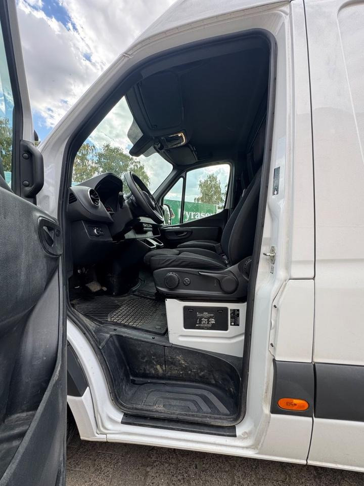 Mercedes-Benz Sprinter 317/inkl.Werkstattregale- Sortimo - Furgón: foto 5 Mercedes-Benz Sprinter 317/inkl.Werkstattregale- Sortimo - Furgón: foto 5