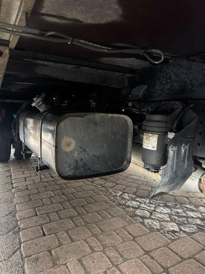 Camión caja cerrada Mitsubishi Canter 9C18/LBW/2xAHK/B-B/Top-Zustand: foto 14 Camión caja cerrada Mitsubishi Canter 9C18/LBW/2xAHK/B-B/Top-Zustand: foto 14