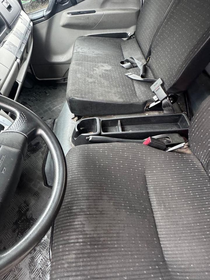 Camión caja cerrada Mitsubishi Canter 9C18/LBW/2xAHK/B-B/Top-Zustand: foto 9 Camión caja cerrada Mitsubishi Canter 9C18/LBW/2xAHK/B-B/Top-Zustand: foto 9