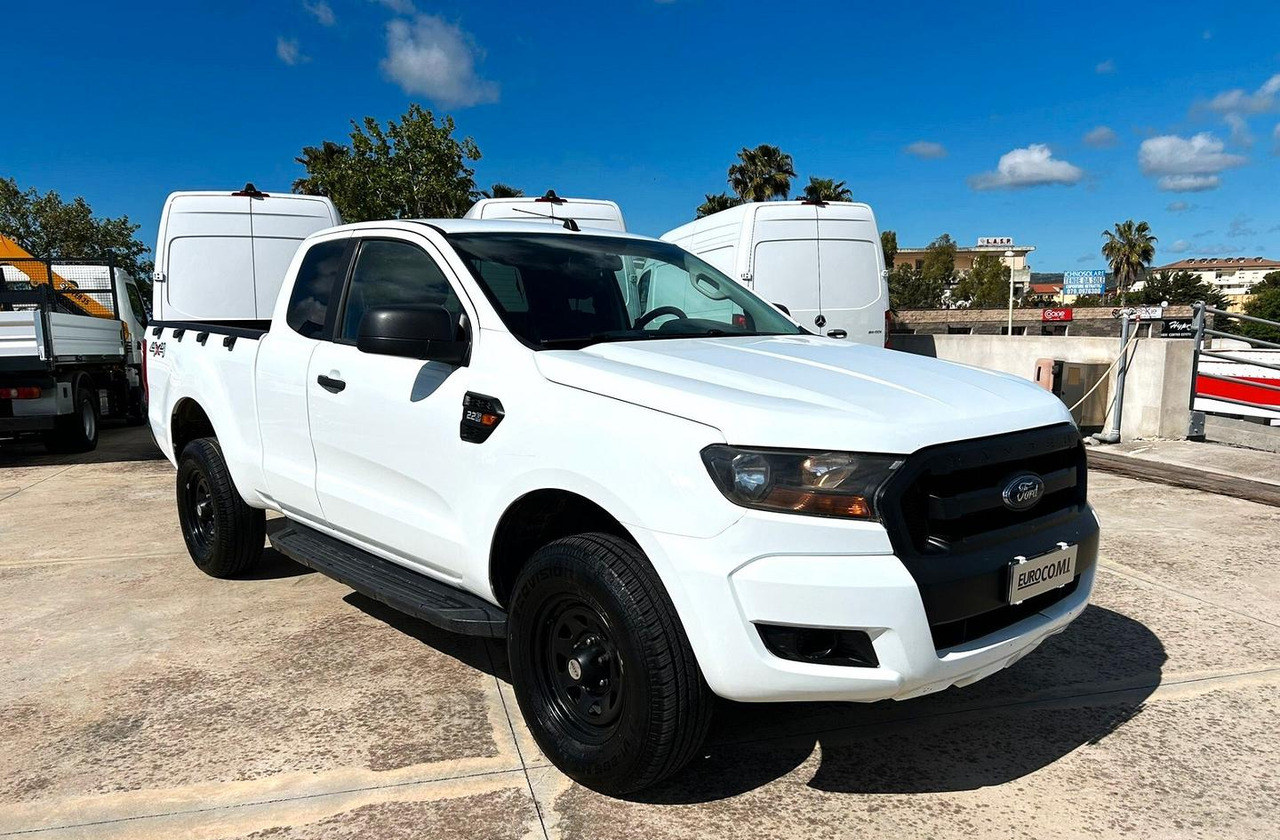Ford Ranger 2.2 160 cv XL Supercab 4 posti 4wd gan - Otros maquinaria: foto 3 Ford Ranger 2.2 160 cv XL Supercab 4 posti 4wd gan - Otros maquinaria: foto 3