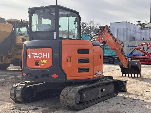 Hitachi ZX65USB - Miniexcavadora: foto 4 Hitachi ZX65USB - Miniexcavadora: foto 4