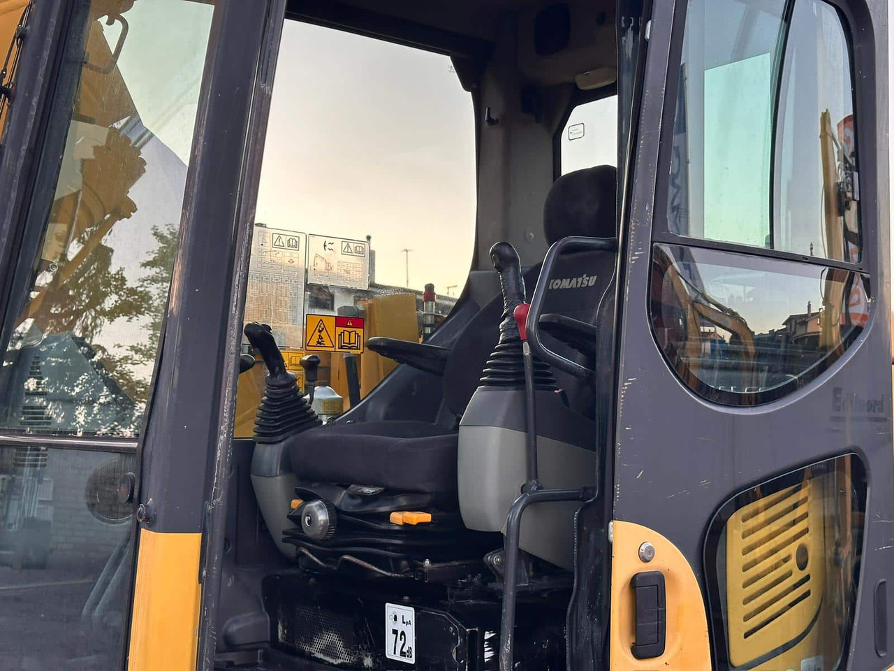 Excavadora de cadenas KOMATSU PC138US-8: foto 13 Excavadora de cadenas KOMATSU PC138US-8: foto 13