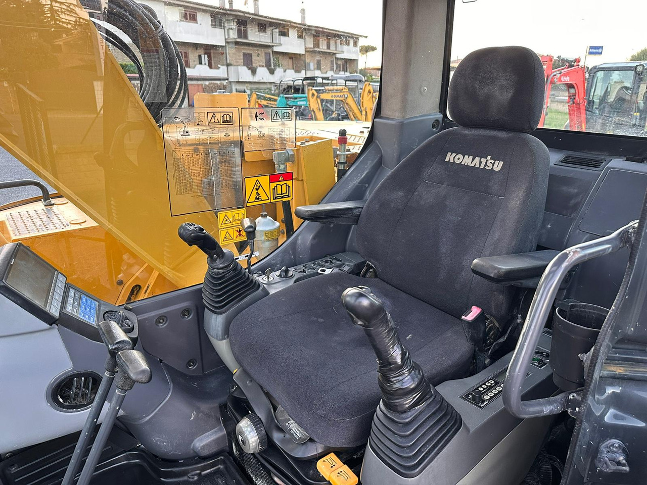 Excavadora de cadenas KOMATSU PC138US-8: foto 14 Excavadora de cadenas KOMATSU PC138US-8: foto 14