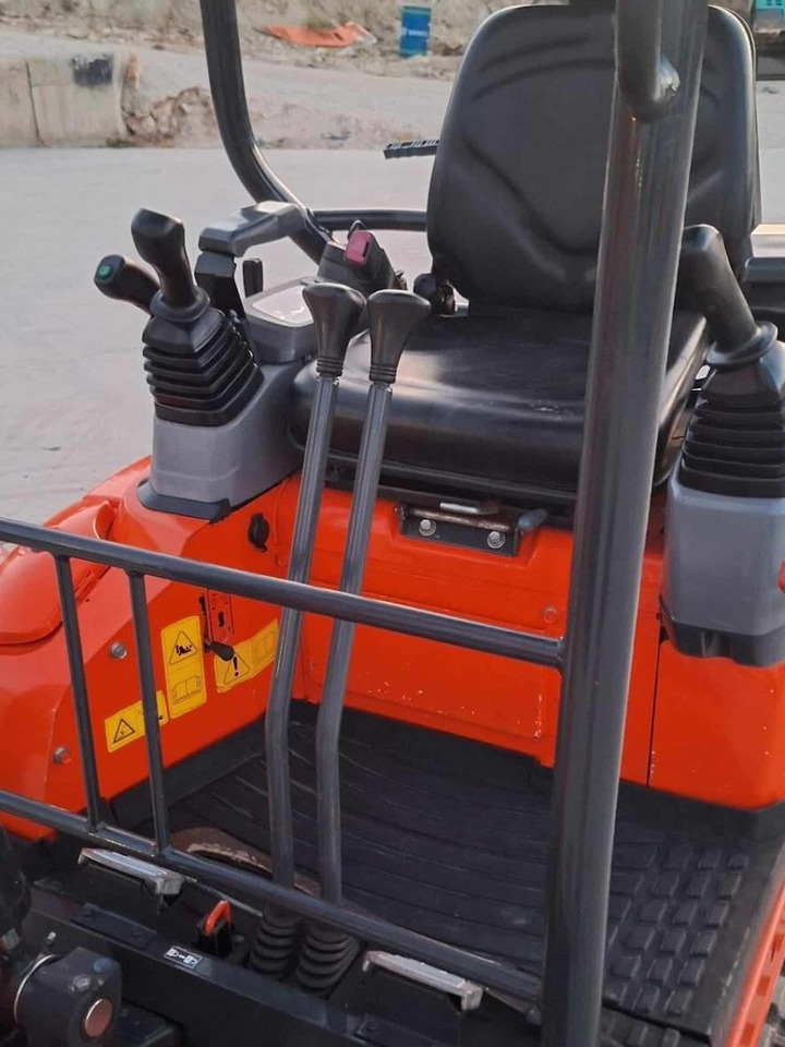 KUBOTA U17-3a - Miniexcavadora: foto 5 KUBOTA U17-3a - Miniexcavadora: foto 5