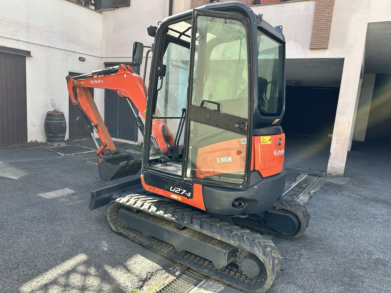 KUBOTA U27-4 - Miniexcavadora: foto 2 KUBOTA U27-4 - Miniexcavadora: foto 2