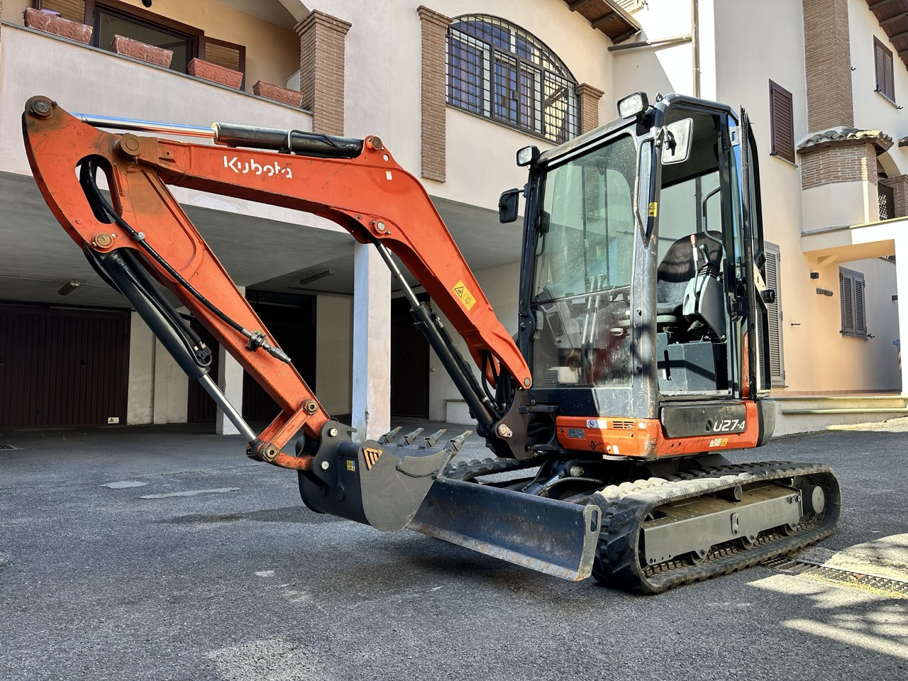 KUBOTA U27-4 - Miniexcavadora: foto 1 KUBOTA U27-4 - Miniexcavadora: foto 1