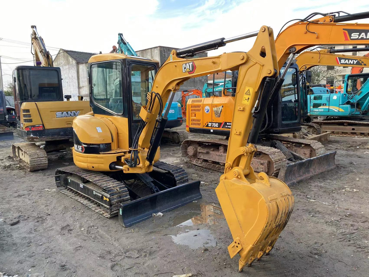 CATERPILLAR 303.5 - Excavadora de cadenas: foto 2 CATERPILLAR 303.5 - Excavadora de cadenas: foto 2