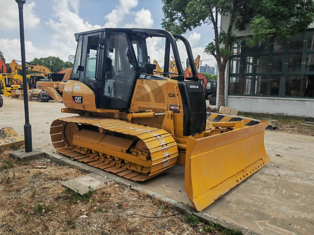 CATERPILLAR D5K - Bulldozer: foto 1 CATERPILLAR D5K - Bulldozer: foto 1