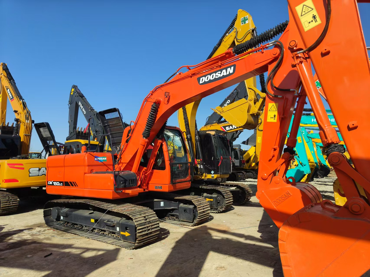 Excavadora DOOSAN DX150: foto 6 Excavadora DOOSAN DX150: foto 6