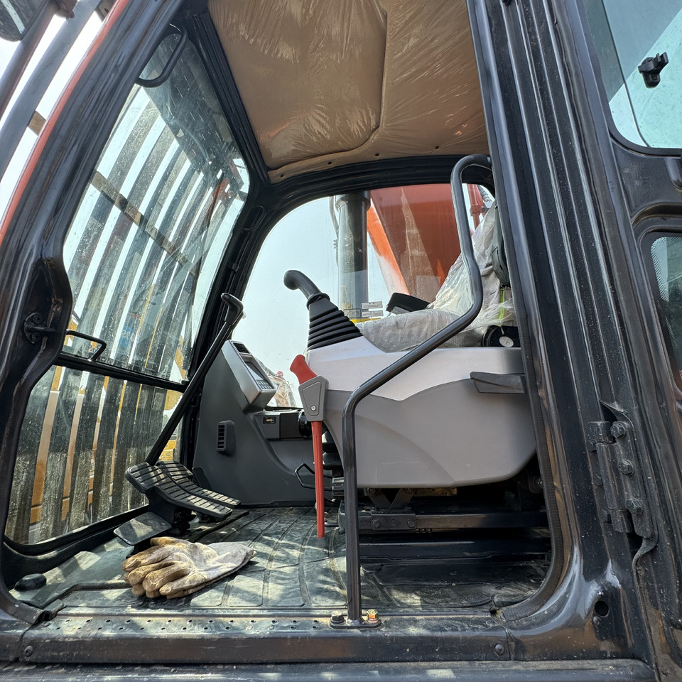 Excavadora de cadenas DOOSAN DX300: foto 8