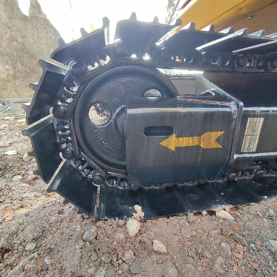 KOMATSU PC130 - Excavadora de cadenas: foto 4 KOMATSU PC130 - Excavadora de cadenas: foto 4