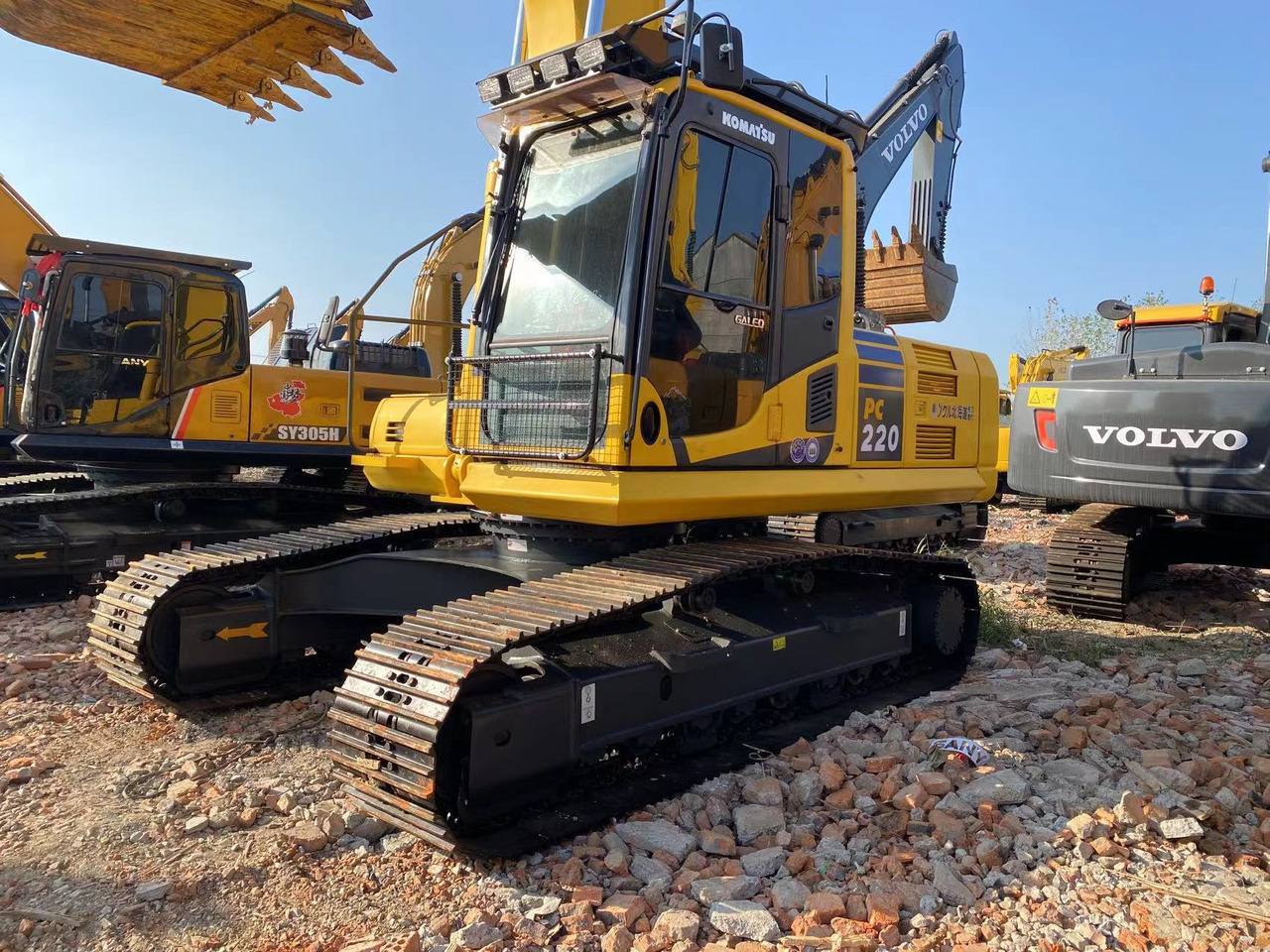 KOMATSU PC220 - Excavadora de cadenas: foto 3 KOMATSU PC220 - Excavadora de cadenas: foto 3