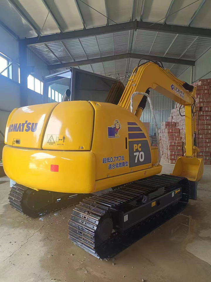KOMATSU PC70 - Excavadora de cadenas: foto 1 KOMATSU PC70 - Excavadora de cadenas: foto 1