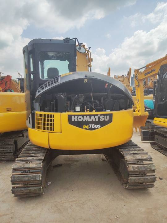 KOMATSU PC78US - Miniexcavadora: foto 2 KOMATSU PC78US - Miniexcavadora: foto 2