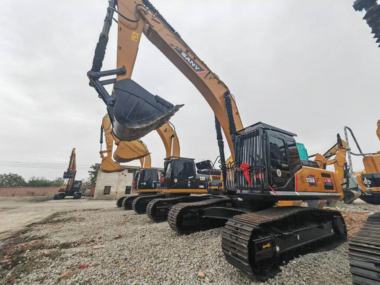 SANY SY365H - Excavadora de cadenas: foto 2 SANY SY365H - Excavadora de cadenas: foto 2