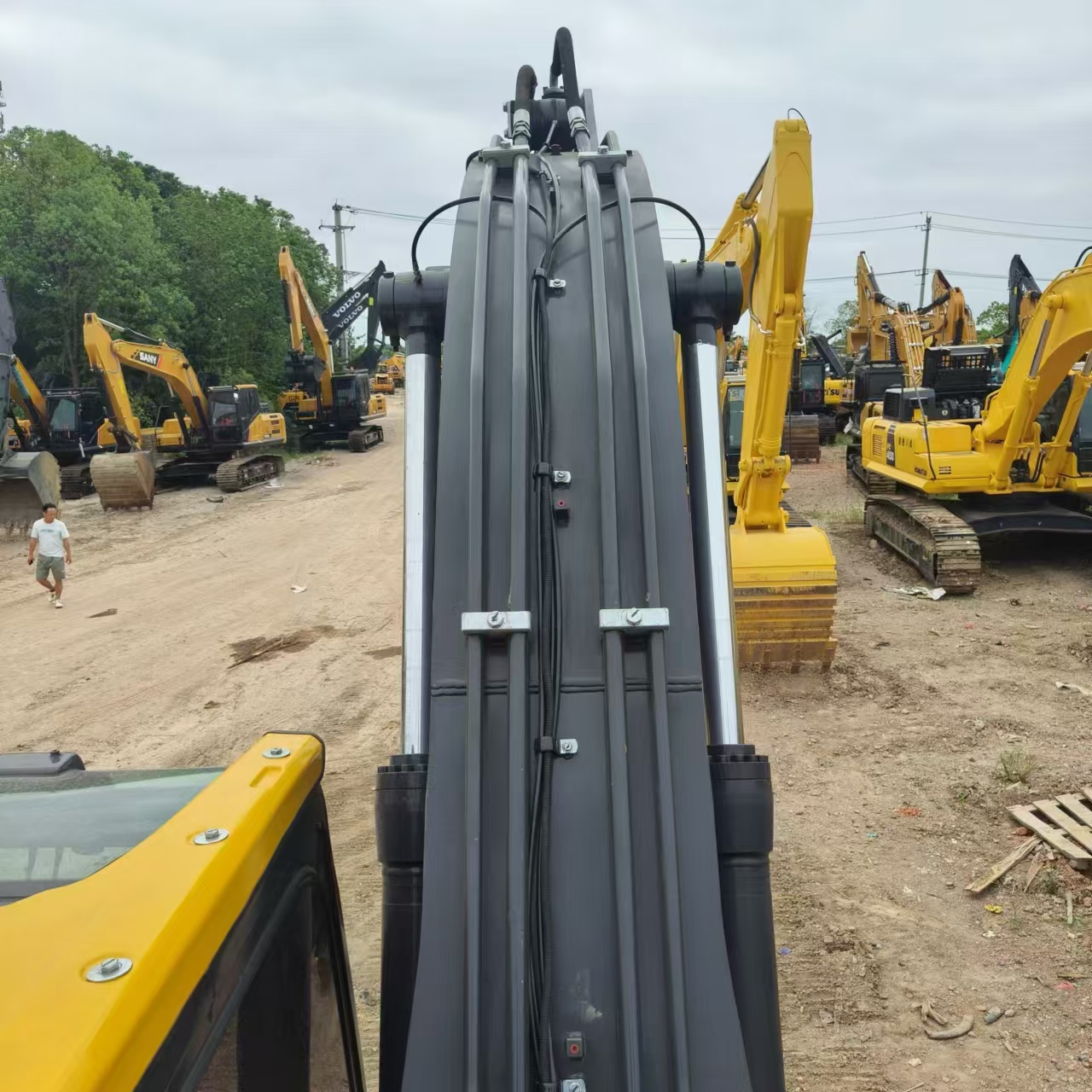 Excavadora de cadenas VOLVO EC240: foto 12 Excavadora de cadenas VOLVO EC240: foto 12