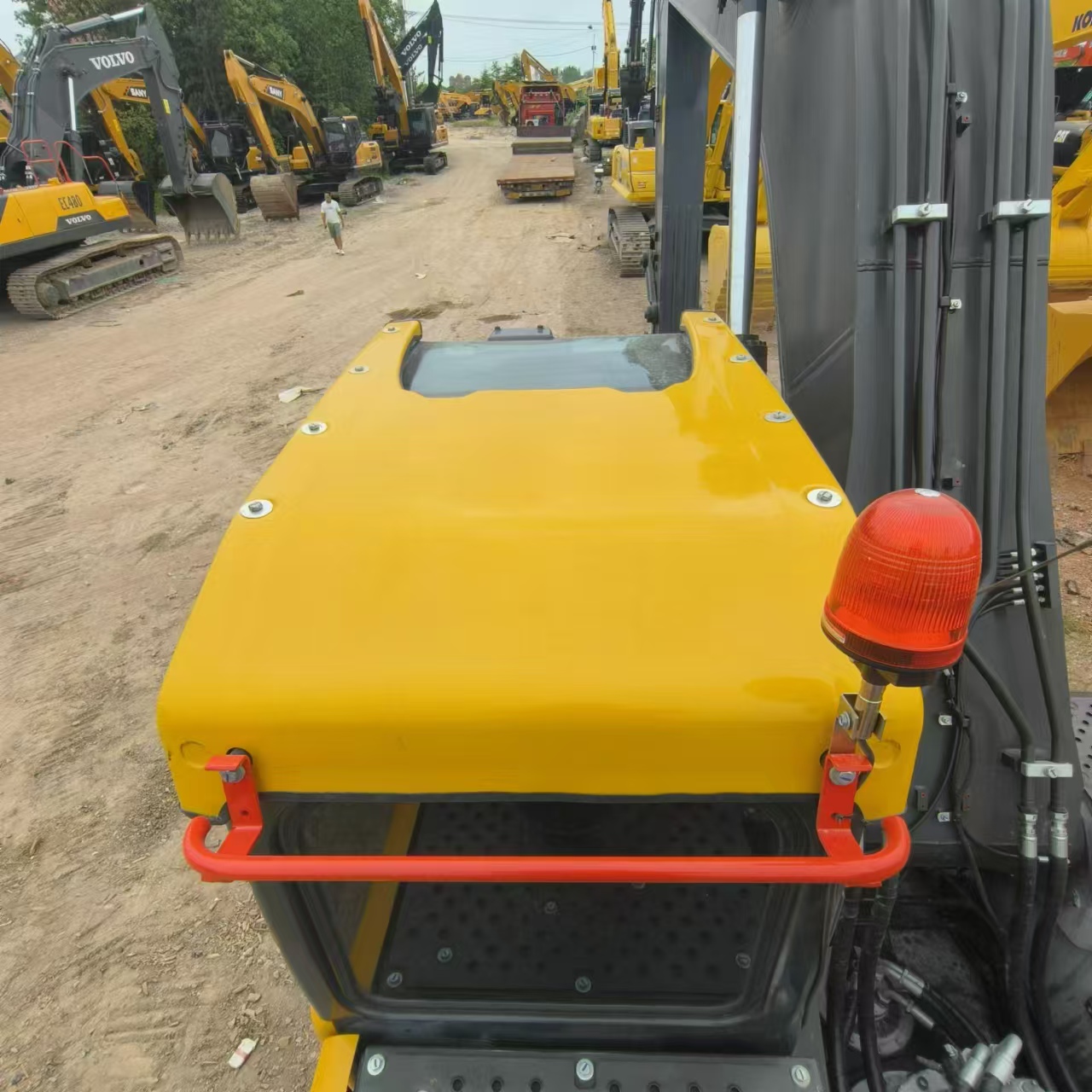 Excavadora de cadenas VOLVO EC240: foto 13 Excavadora de cadenas VOLVO EC240: foto 13