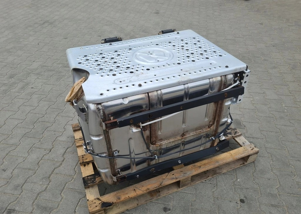 FORD KATALIZATOR TŁUMIK DPF FILTR KOMPLETNY FORD F-MAX CARGO 500 EURO 6 - Silenciador para Camión: foto 1 FORD KATALIZATOR TŁUMIK DPF FILTR KOMPLETNY FORD F-MAX CARGO 500 EURO 6 - Silenciador para Camión: foto 1