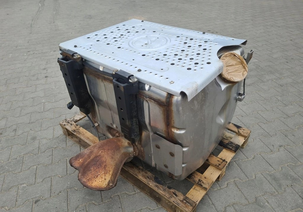 FORD KATALIZATOR TŁUMIK DPF FILTR KOMPLETNY FORD F-MAX CARGO 500 EURO 6 - Silenciador para Camión: foto 5 FORD KATALIZATOR TŁUMIK DPF FILTR KOMPLETNY FORD F-MAX CARGO 500 EURO 6 - Silenciador para Camión: foto 5