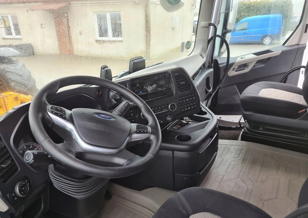Cabina KOMPLETNA FORD F-MAX TRUCKS CARGO 500: foto 13