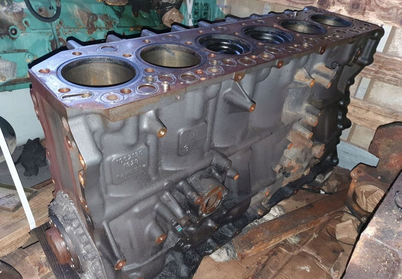 RENAULT BLOK SILNIKA SŁUPEK TŁOKI WAŁ RENAULT GAMA RANGE T DTI11 460 430 - Bloque de cilindros para Camión: foto 3 RENAULT BLOK SILNIKA SŁUPEK TŁOKI WAŁ RENAULT GAMA RANGE T DTI11 460 430 - Bloque de cilindros para Camión: foto 3