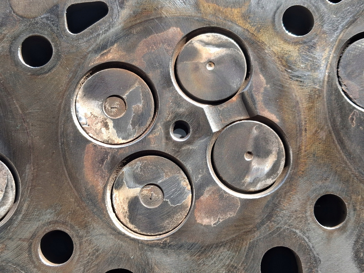 RENAULT Z WAŁKIEM ROZRZĄDU RENAULT GAMA D DTI 5 VOLVO FL D5K EURO 6 - Cabezal de bloque: foto 5 RENAULT Z WAŁKIEM ROZRZĄDU RENAULT GAMA D DTI 5 VOLVO FL D5K EURO 6 - Cabezal de bloque: foto 5