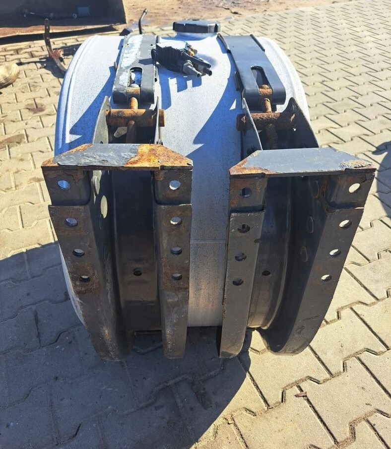 Renault ZBIORNIK PALIWA RENAULT DXI VOLVO FH FM 50X70X70 20503503 - Depósito de combustible para Camión: foto 1 Renault ZBIORNIK PALIWA RENAULT DXI VOLVO FH FM 50X70X70 20503503 - Depósito de combustible para Camión: foto 1